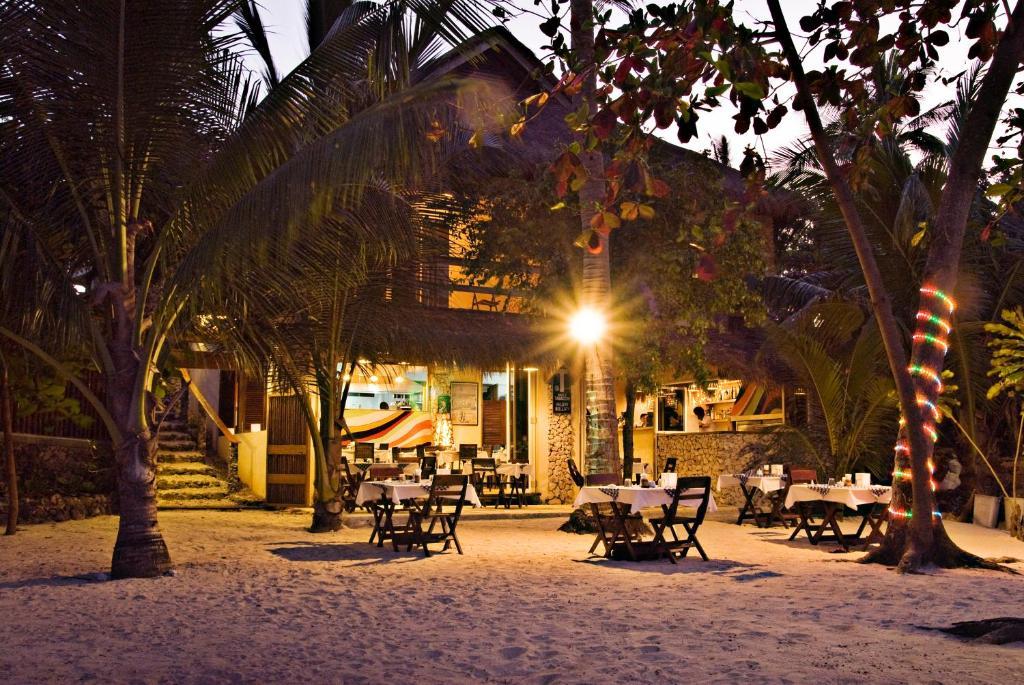 Angelina Beach Resort & Italian Restaurant Malapascua Exterior foto
